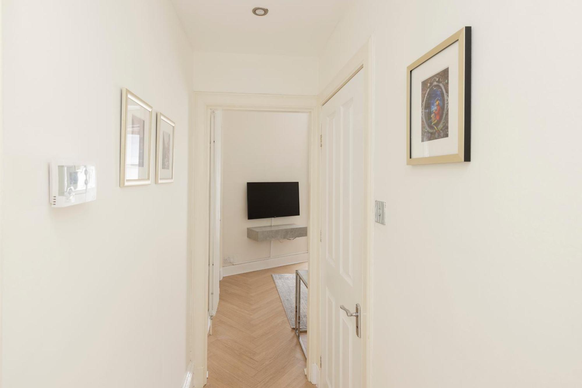 Joivy Modern Flat In City Centre - For Up To 3 Guests Apartment Edinburgh Exterior photo